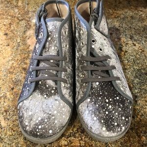 Gray Velvet Books size 30 (12)